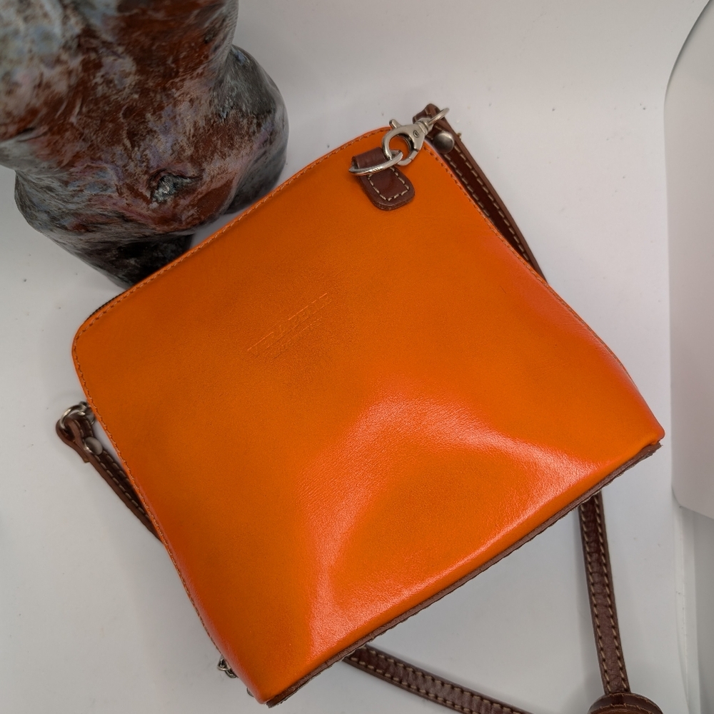 Vera Pelle Orange Crossbody Bag - Picture 7 of 15